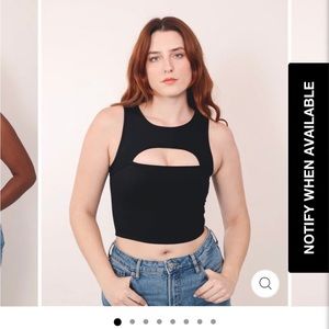 Peek-a-Boo Brami (Crop) - Klassy Network